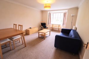 Lounge/Diner- click for photo gallery